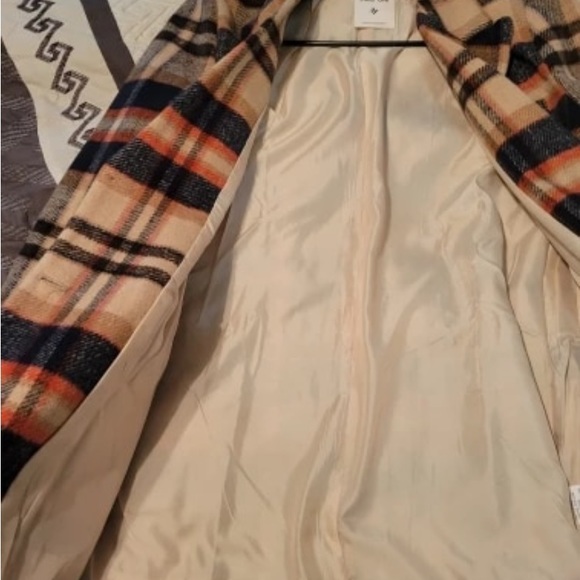 Plaid Woolen Blazers - Picture 5 of 7